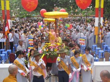 Phật giáo huyện Định Quán, Đồng Nai tổ chức Đại lễ Phật đản