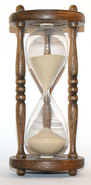 Tập tin:Wooden hourglass 3.jpg